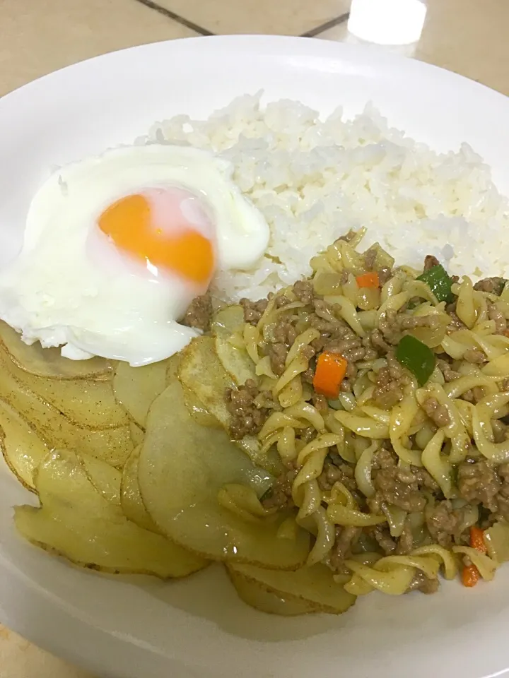 Snapdishの料理写真:カレーマカロニ|ASAMIさん