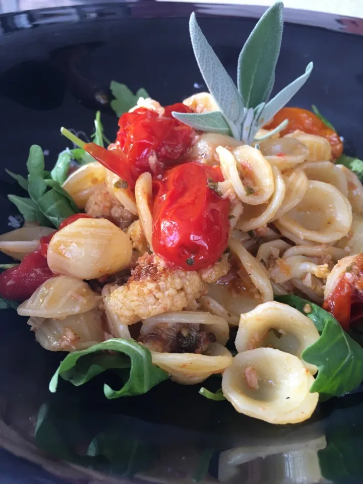 Orecchiette with Roasted Cauliflower  Tomatoes and Arugula|Christine pavelkaさん