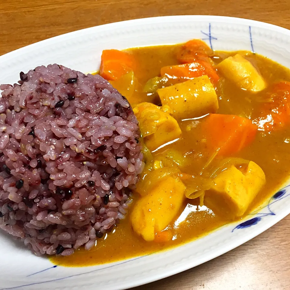 魚肉ソーセージカレー
なかなかいける👍|こぶたちゃんさん