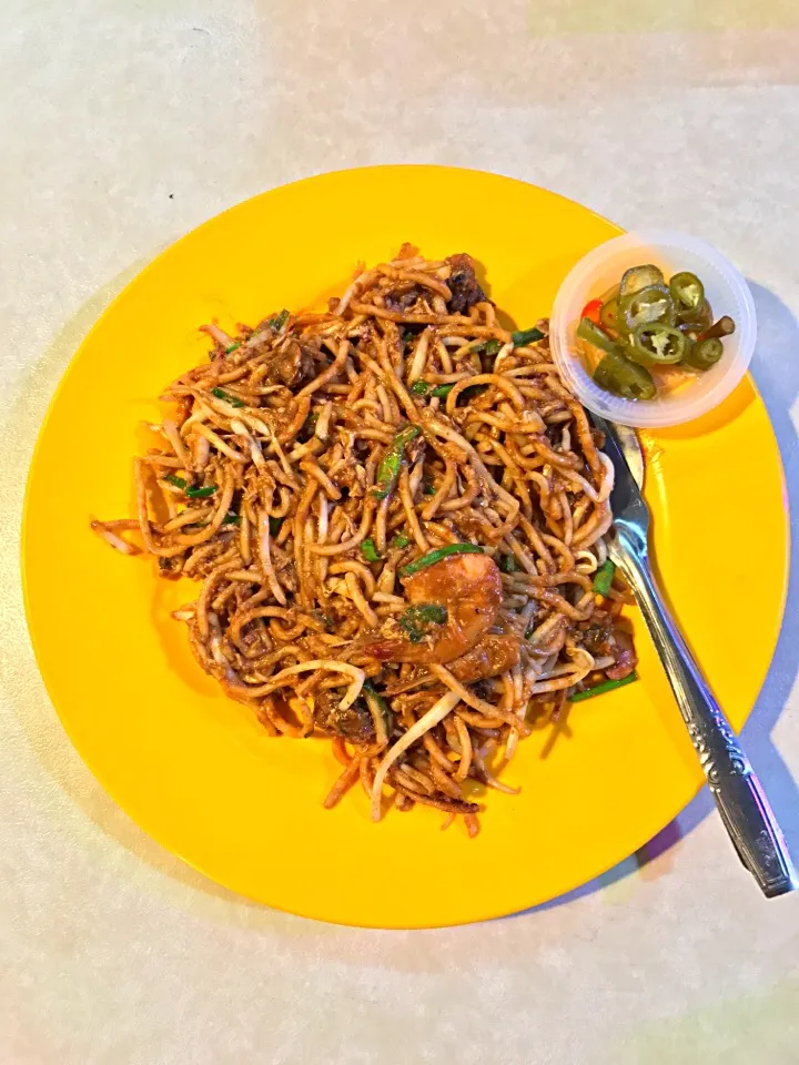 Snapdishの料理写真:Mee Goreng Kerang|Mohd Firdaus Abdullahさん