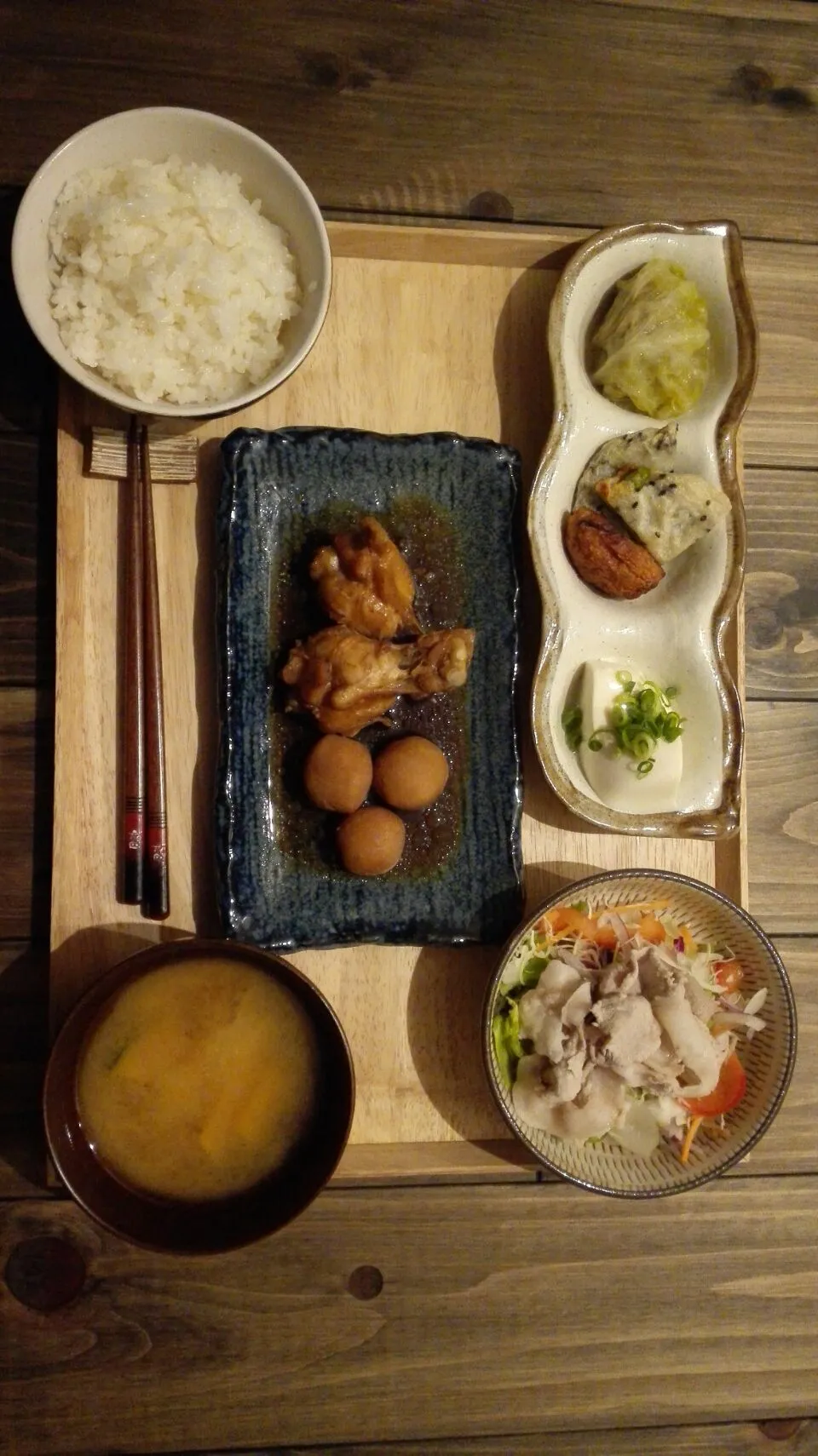 鳥の手羽元煮定食|骨付きチキンさん