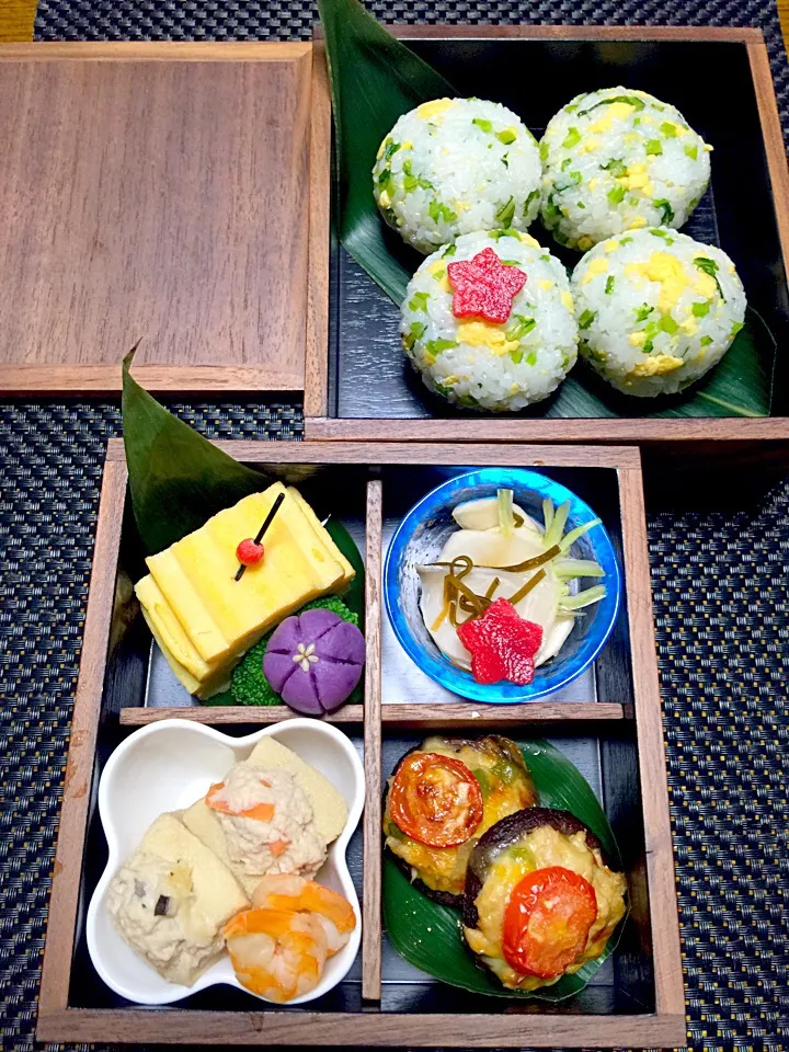 水曜日、カブ茎と玉子のおむすび弁当❤︎|Mayumi Konishiさん