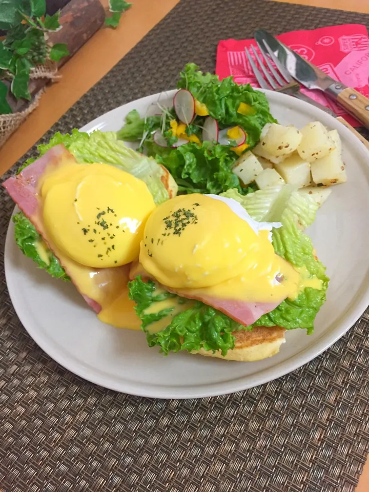 Snapdishの料理写真:Eggs 'n Things風エッグベネディクト|サリーさん