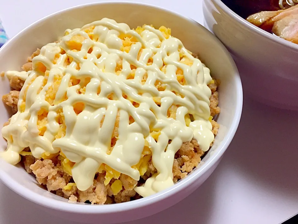 パパのそぼろ丼♡|ゅぃさん