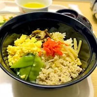 そぼろ丼病院の夕食|nｏnさん