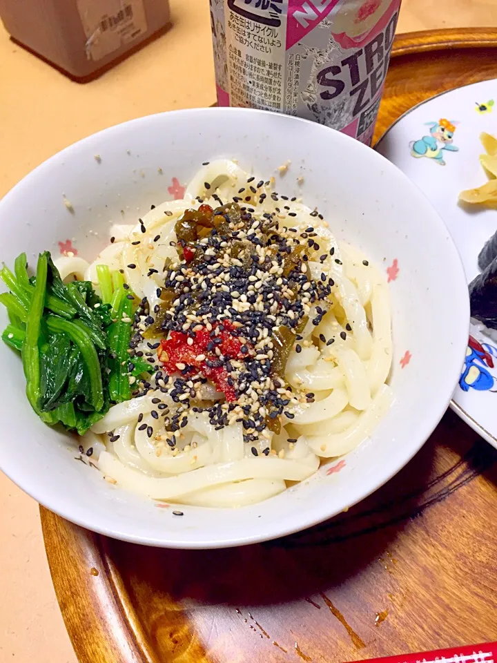 釜揚げうどん 唐辛子の佃煮➕めかぶ ➕ゴマ|角田　恭子さん