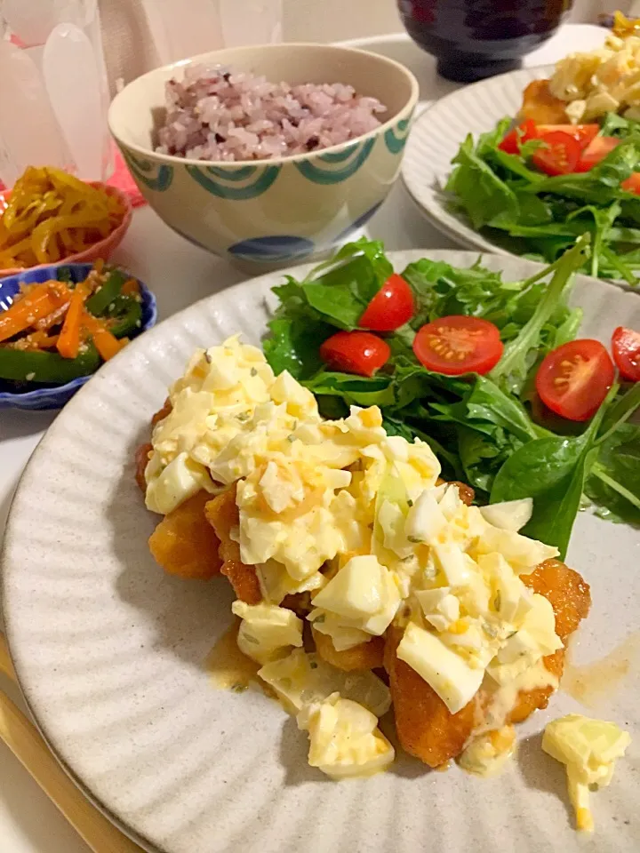 チキン南蛮・ピーマンと人参のきんぴら・モヤシのカレー炒め・大根とわかめのお味噌汁|ちいこさん