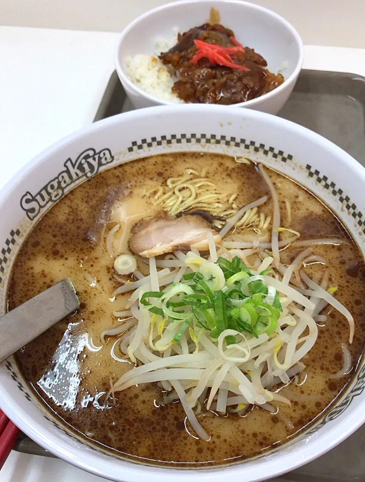 コク旨らーめん   牛カルビ焼肉丼付き|るみおんさん