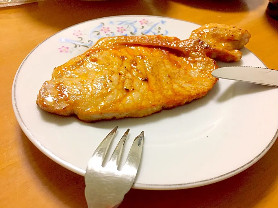 豚肉のソテー❗️
綺麗に焼けました〜|ガッチョさん