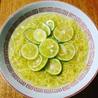 Snapdishの料理写真:すだち塩ラーメン|Tsunamyさん