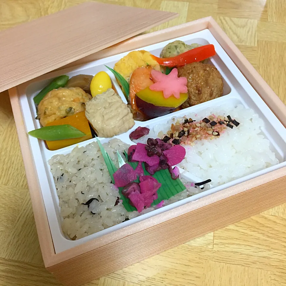 なだ万の月替わりのお弁当|かおりさん