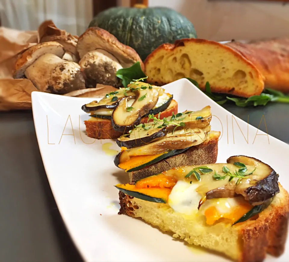 Snapdishの料理写真:Porcini Mushroom Bruschetta, Burrata Cheese, Pumpkin and Truffle Butter|laura giardinaさん