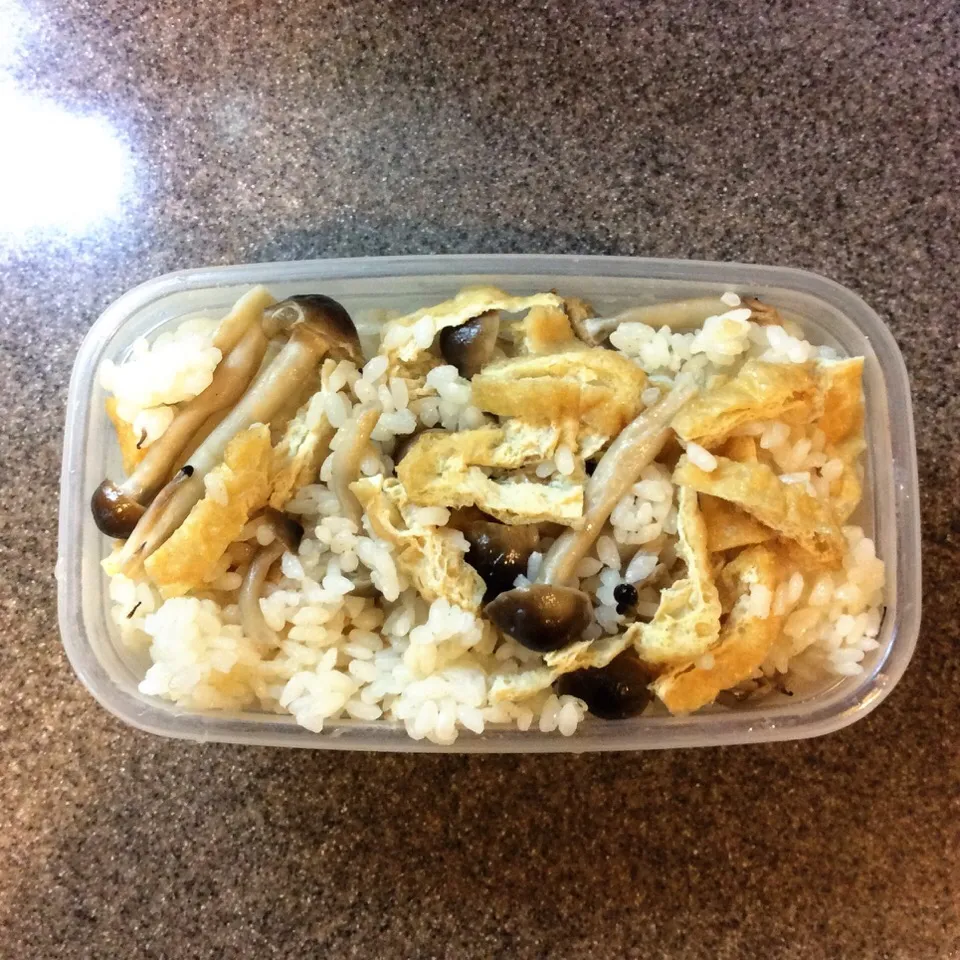 ご飯1合弁当 しめじと油揚げの炊き込みご飯 2016.10.26|キラ姫さん