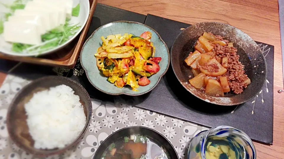 大根とひき肉の煮物
カボチャと蓮根のサラダ|じゅんさん