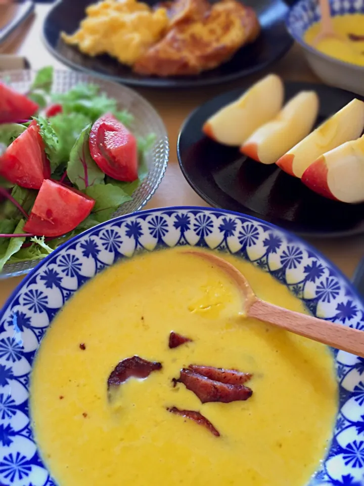 あったかあま〜いカボチャスープとフレンチトーストで朝食|Inniさん