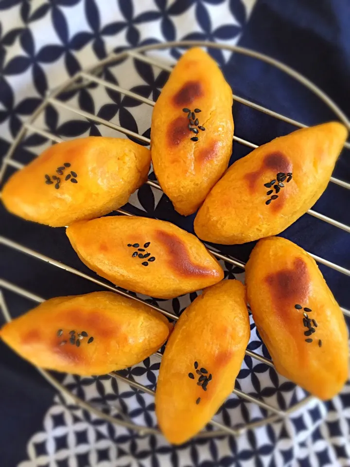 おやつ◎ スイートポテト🍠焼きたてほかほか〜〜😋|しょちちさん