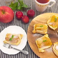 Snapdishの料理写真:アップルパイ🍎〜〜焼きました(≧∀≦)💕|まめごろうさん