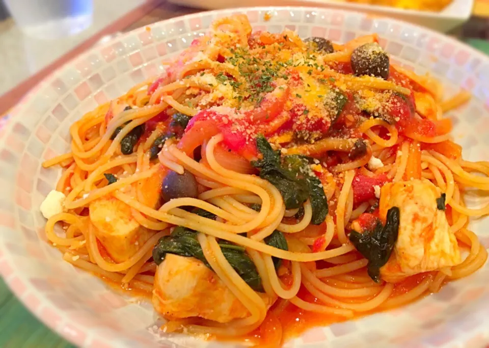 Snapdishの料理写真:楽天レシピ🍴 鶏肉の簡単トマトパスタ🍝|とまと🍅さん