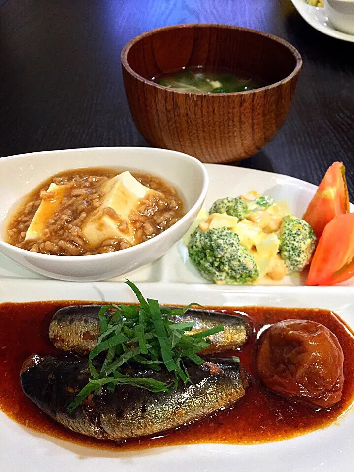 ⭐️サンマの梅煮
⭐️ブロッコリーと卵のサラダ
⭐️豆腐のそぼろあんかけ
⭐️小松菜ともやしの味噌汁|よっちぃさん