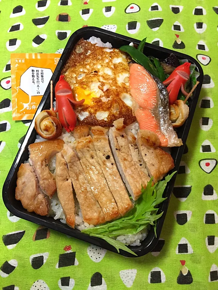 Snapdishの料理写真:10月28日の高2男子のお弁当♪|ごっちさん