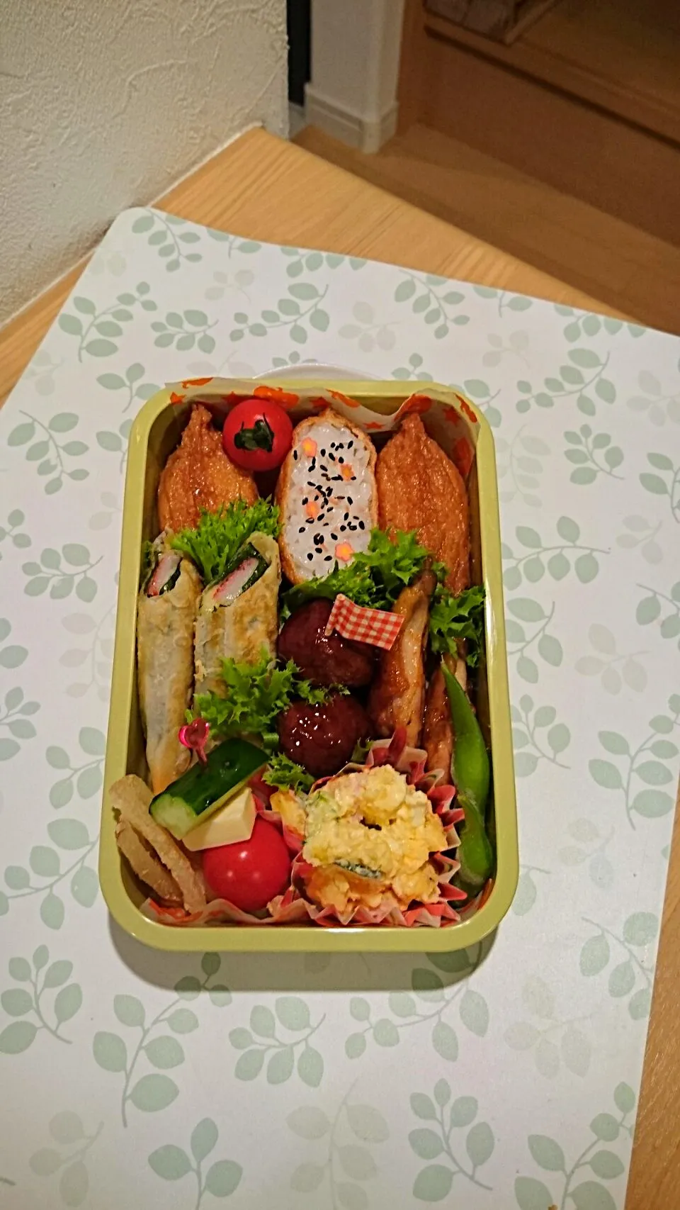 秋の🍁遠足弁当|ニコさん