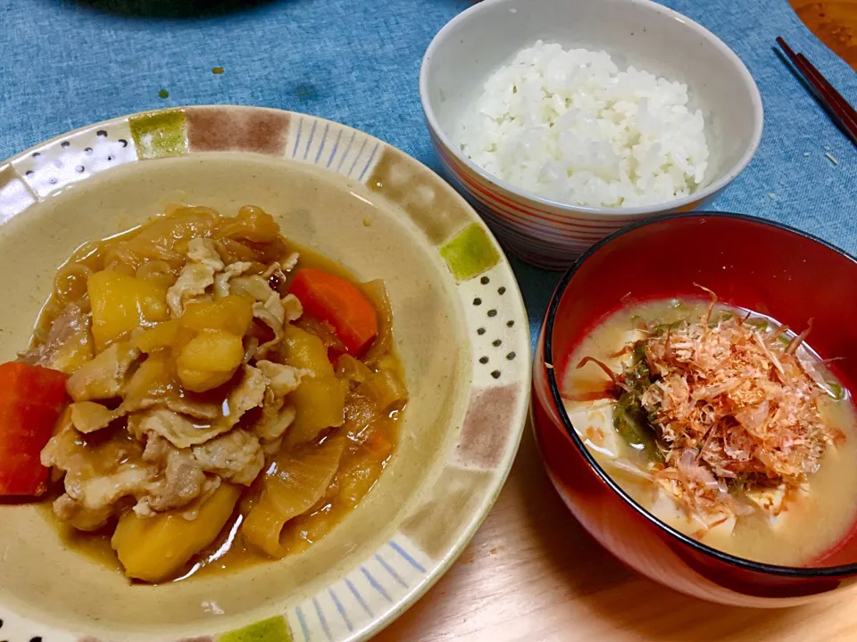 肉じゃがとオクラの味噌汁|やぁまさん