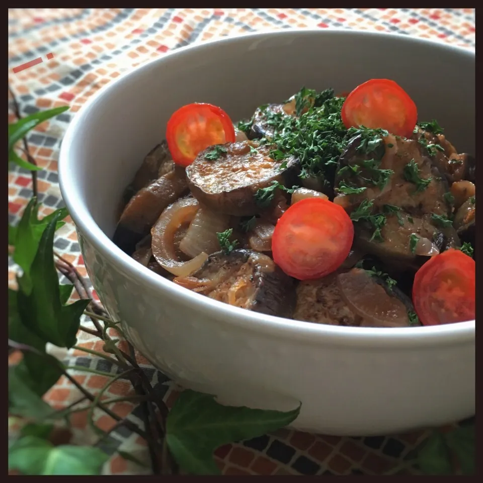 Snapdishの料理写真:茄子の赤ワインビネガーマリネ 🍆 【Eggplant marinated in red wine vinegar】|izoomさん