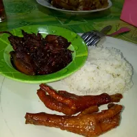 Snapdishの料理写真:cumi ceker pedas..
#kulinerinfonesia|Mukho Ayara Berlinaさん