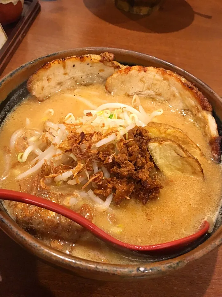 Snapdishの料理写真:田所商店の北海道味噌ラーメン|もにもにかさん