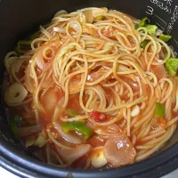 Snapdishの料理写真:炊飯器でトメイトパスタ🍝|ララーフレンキーさん