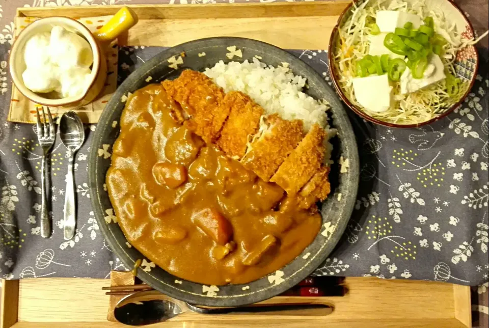 カツカレー|骨付きチキンさん