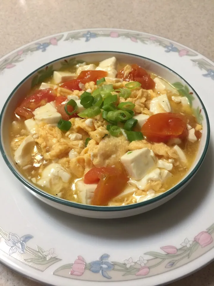 Snapdishの料理写真:Handmade egg tofu tomato soup|Lisaさん