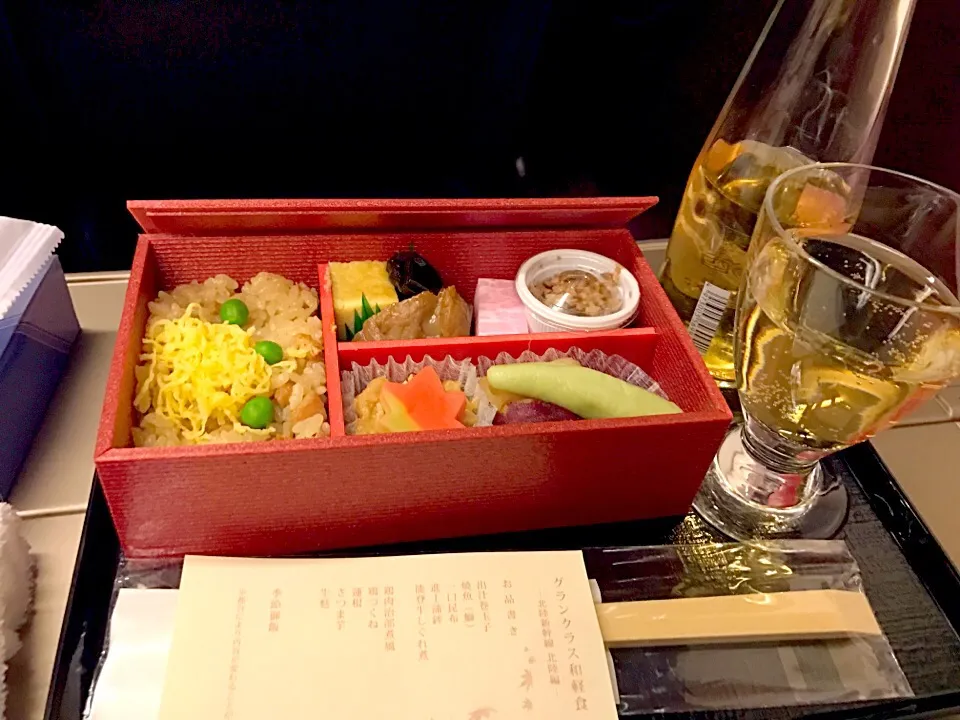 Snapdishの料理写真:グランクラスのお弁当🍱
#北陸新幹線|とよよさん