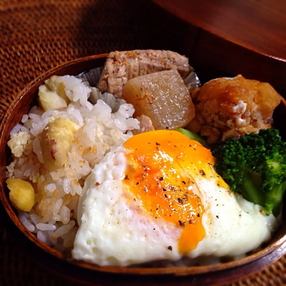 ブリ大根・卵焼き・栗ごはんべんと😋|nao子さん