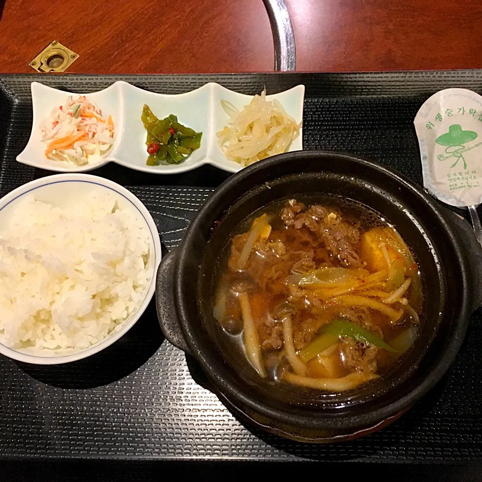 妹とトゥップル定食〜(≧∀≦)すき焼きの韓国版って感じ〜|Satokoさん