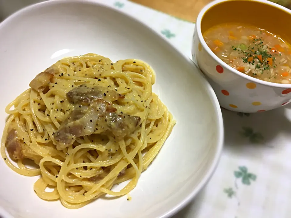 フライパン不使用ボウルで作るカルボナーラ 野菜スープ|こいちさん