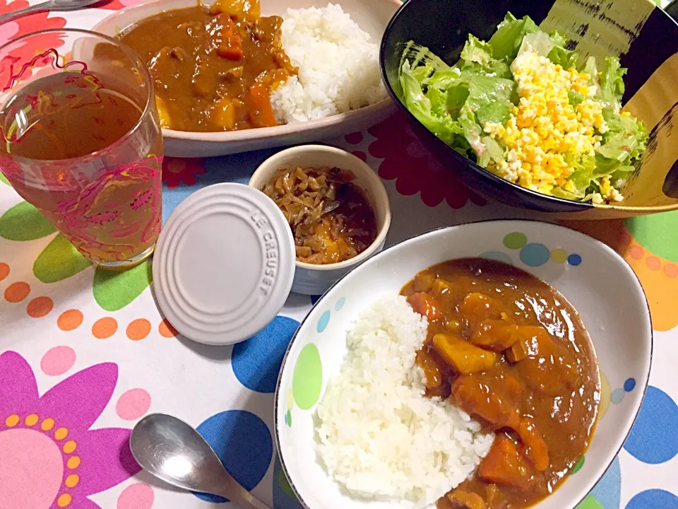 Snapdishの料理写真:鶏じゃがリメイク‼️牛すじカレー(=ﾟωﾟ)人(ﾟωﾟ=)|さくたえさん