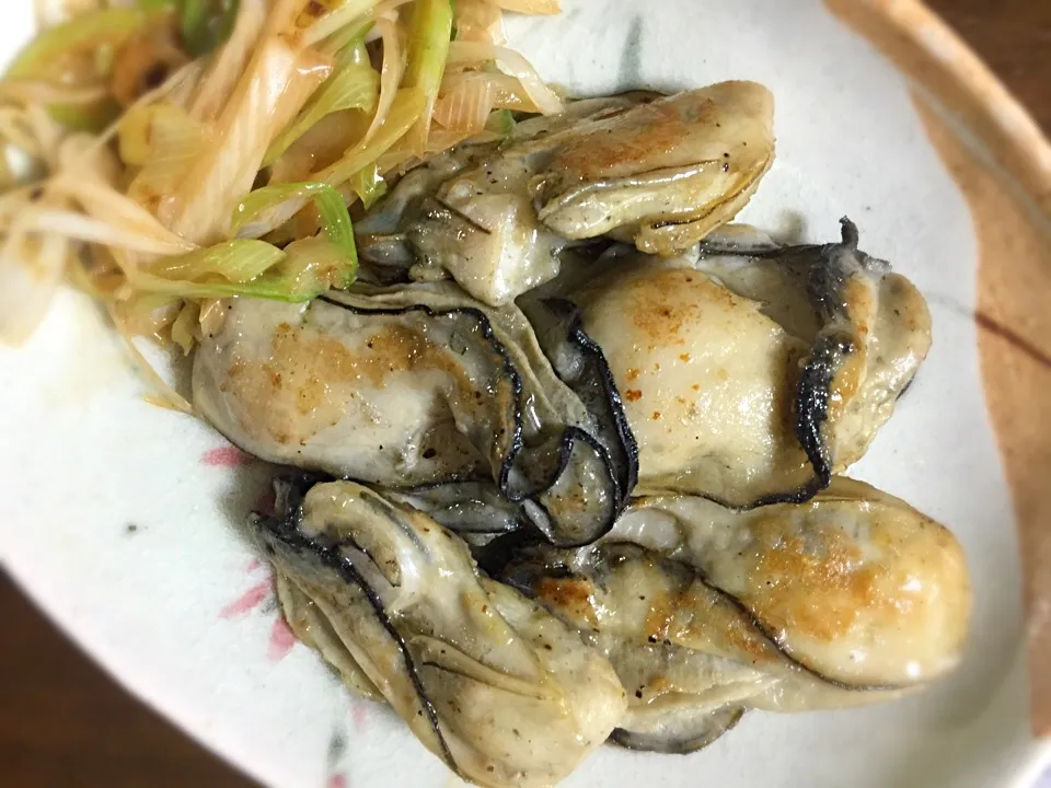 Snapdishの料理写真:Oyster steaks🍽|aястасияさん