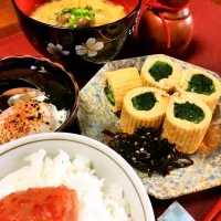 Snapdishの料理写真:休日 おねぼう朝ごはん✨

まだ眠い(-｡-;