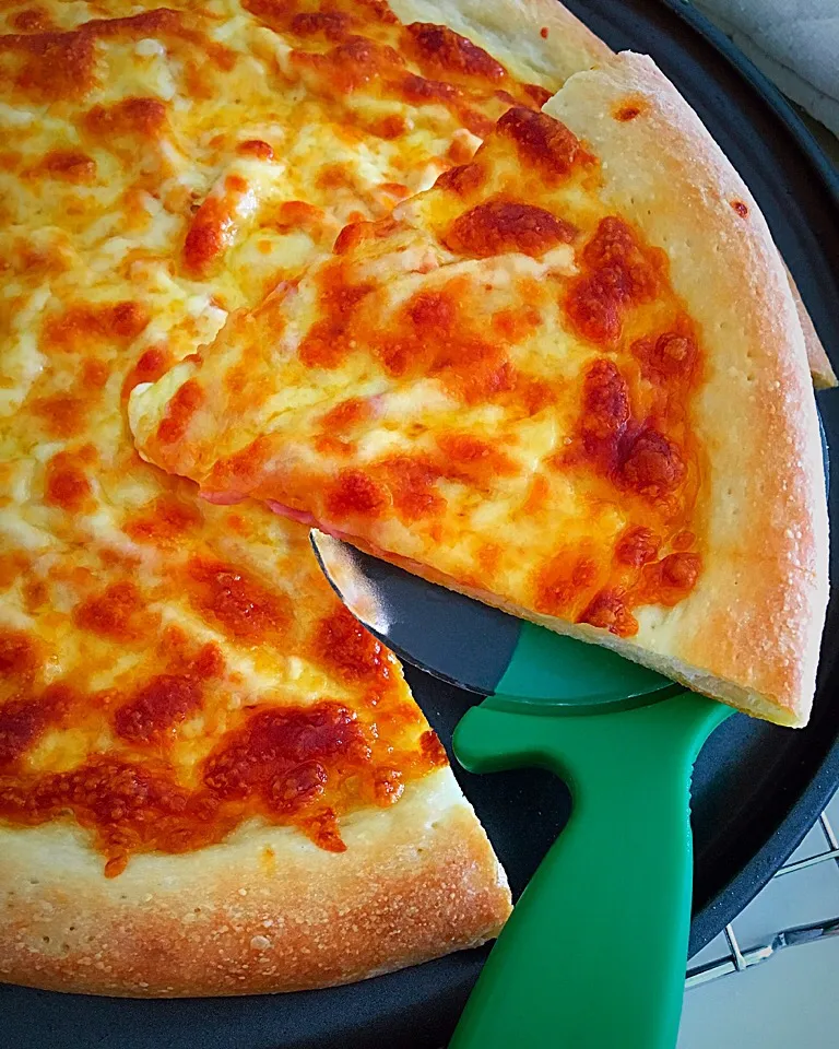 Ham and cheese 🍕|Tari's Kitchenさん