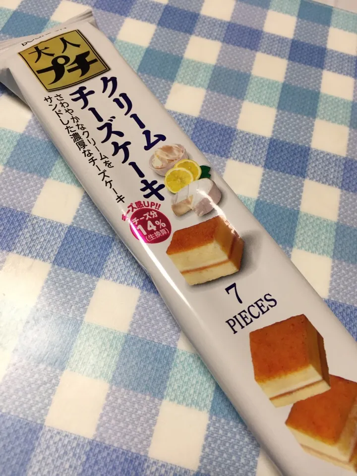 Snapdishの料理写真:大人プチ クリームチーズケーキ🧀|Kojiさん