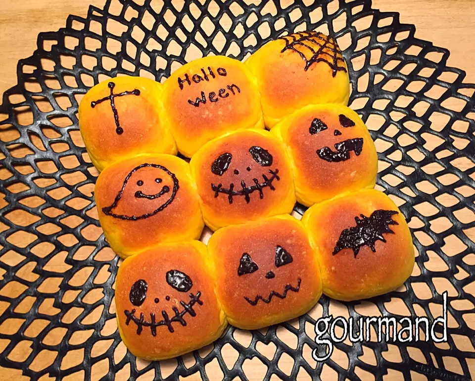 さくちんさんの🎀 🎃ハロウィンかぼちゃパン🎃 でちぎりパン♪|プーティさん