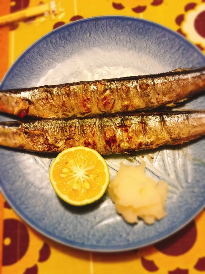 Snapdishの料理写真:秋刀魚の炭火焼。|ななさん