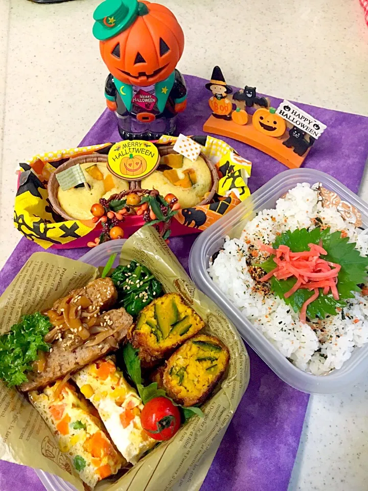 高校男子弁当🏉
ハロウィン弁当〜！
✴︎かぼちゃコロッケ
✴︎ほうれん草おひたし
✴︎オムレツ
✴︎キノコハンバーグ
✴︎かぼちゃのカップケーキ|emisanさん