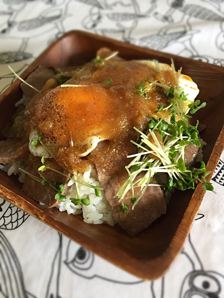 ローストビーフ丼！！|くろさん