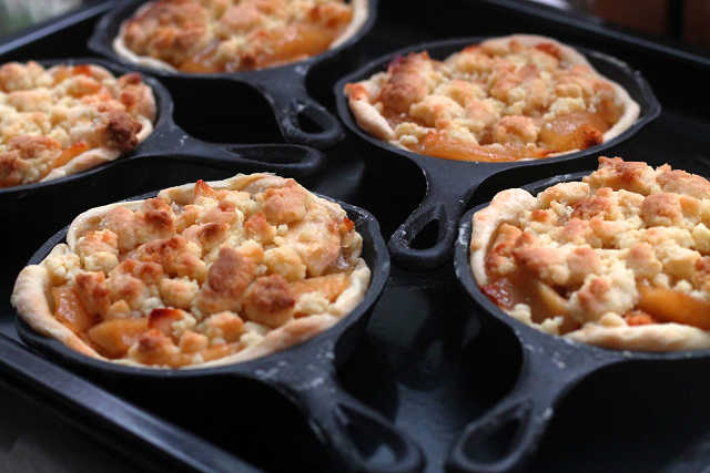 スキレットでりんごのクランブルパイ登志子のキッチン 登志子 Snapdish スナップディッシュ Id B5hnga