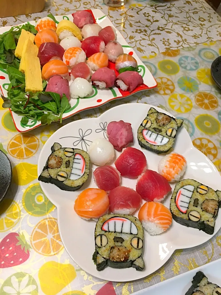 おばけネコ、手まり寿司🍣|kumi♡さん