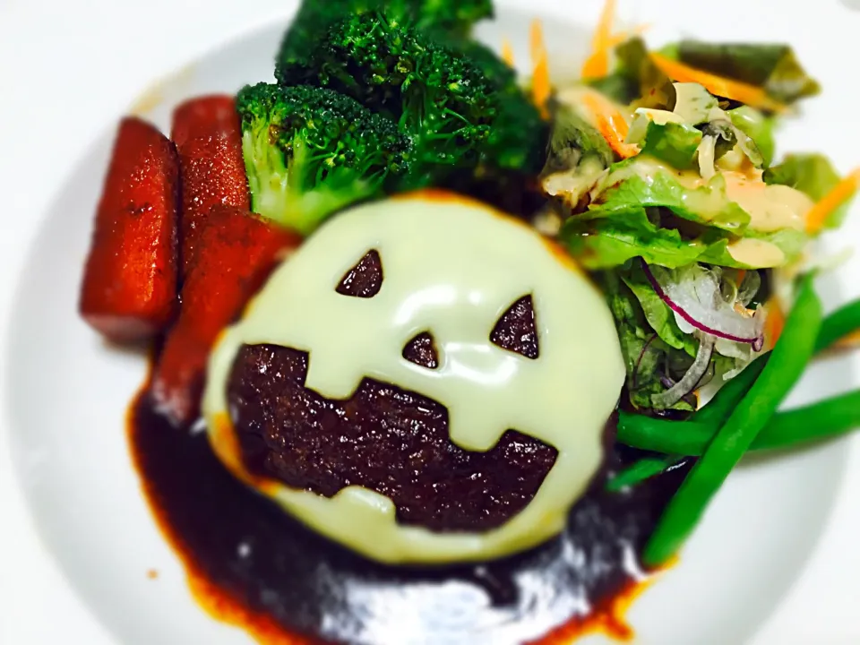 Snapdishの料理写真:ハロウィンハンバーグ|a.さん