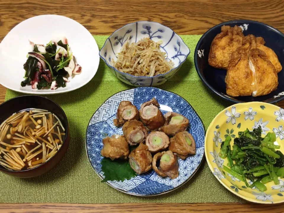 Snapdishの料理写真:タコの酢の物・鶏ミンチ入りもやしナムル・あぶたま・小松菜胡麻和え・ネギ巻き豚・しめじとえのきのお味噌汁|美也子さん