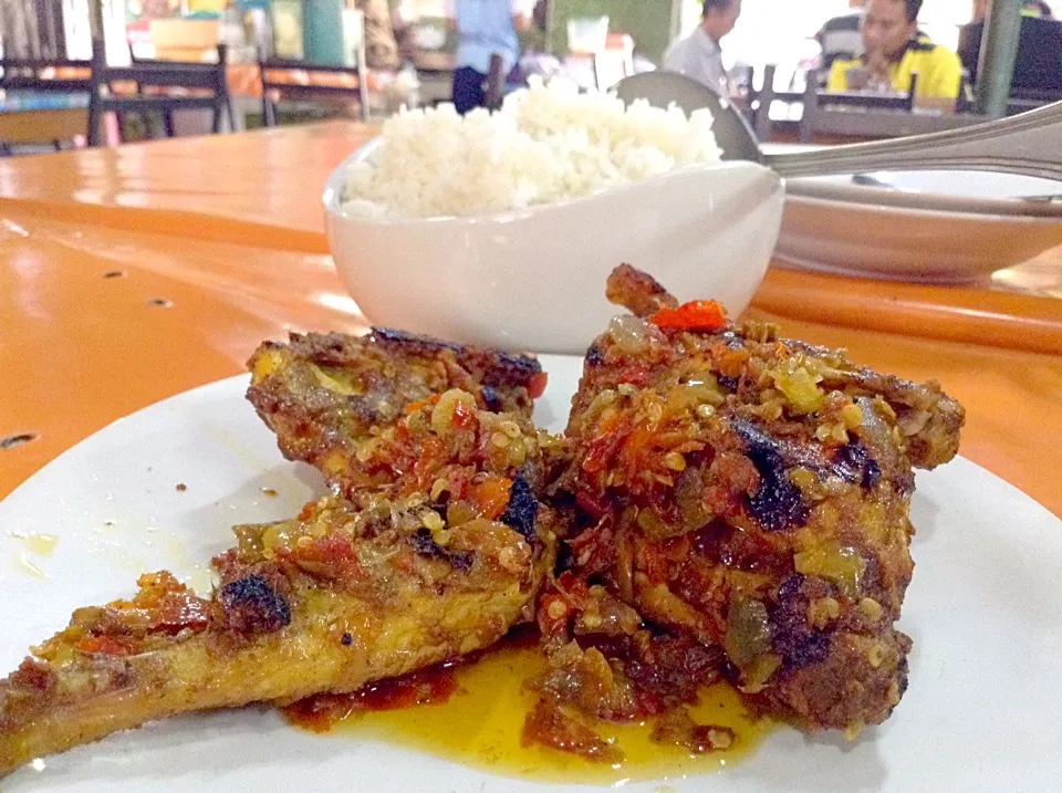 Ayam Bakar Rica|Bambang Budiono Tjioさん